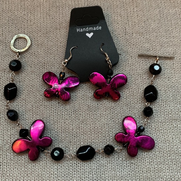 ✨ Handmade Pink Fushsia Butterfly & black beads Bracelet & Earrings Set ✨ - Picture 2 of 9